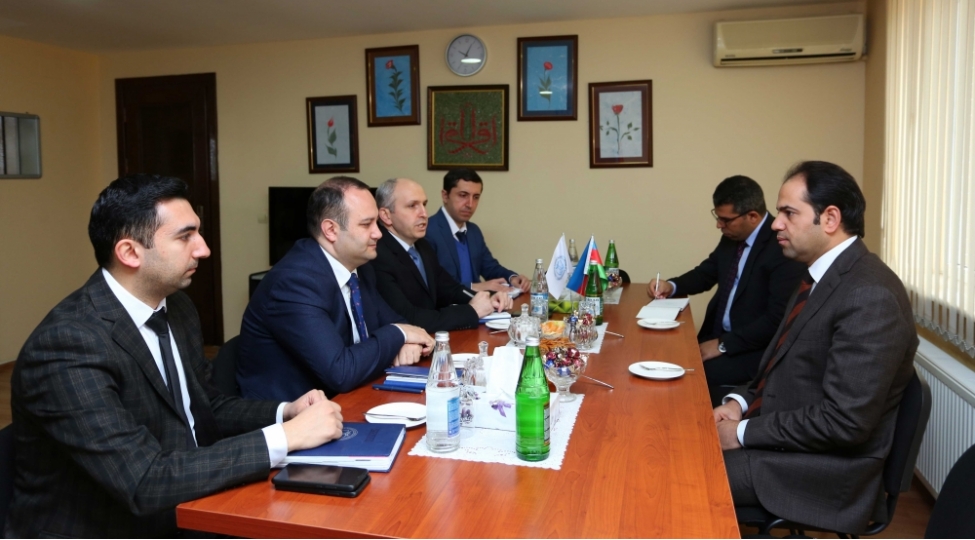 insan-qardashligi-ali-komitesinin-bash-katibi-ilahiyyat-institutunun-qonagi-olub