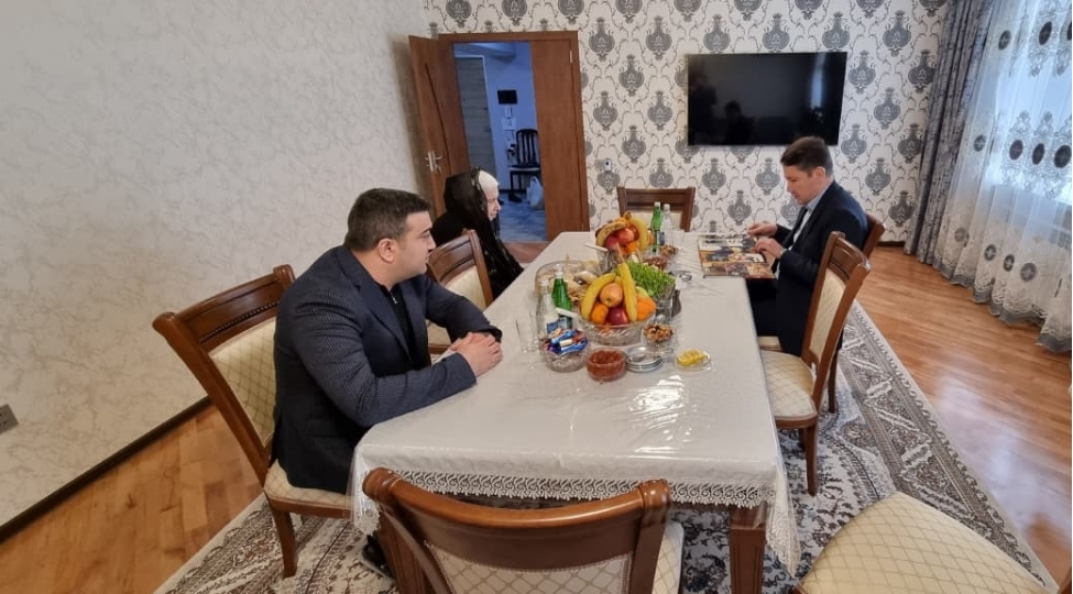 nazir-muavini-shehid-ailesini-ziyaret-etdi
