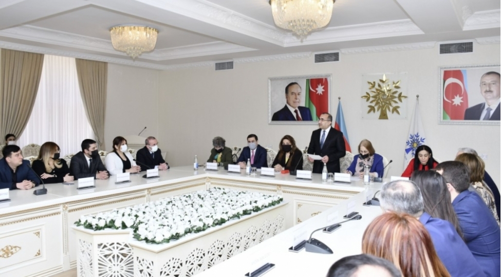 yap-merkezi-aparatinin-teshkilatchiligi-ile-gender-siyasetinin-teshviqi-milli-prioritetler-movzusunda-tedbir-kechirilib-foto