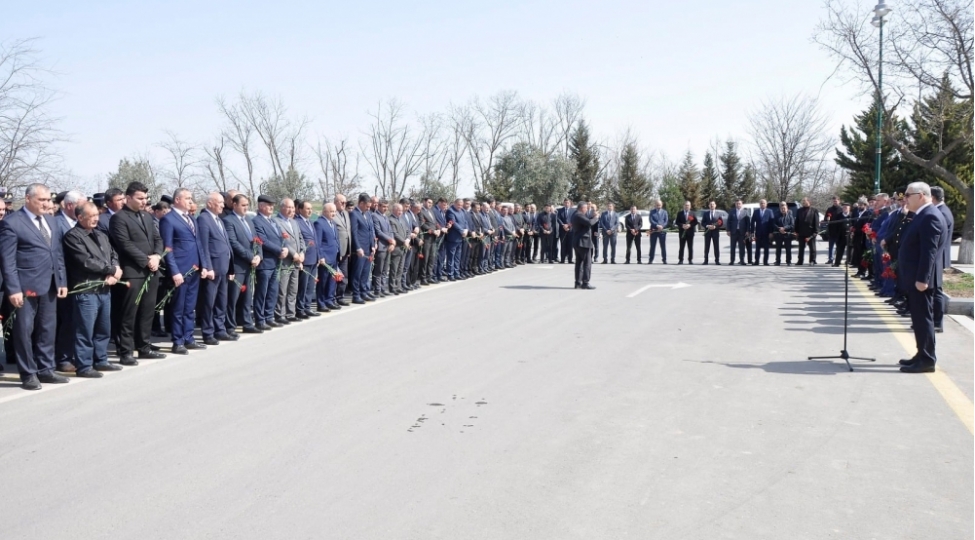 agdamda-31-mart-soyqiriminin-qurbanlari-anilib-foto