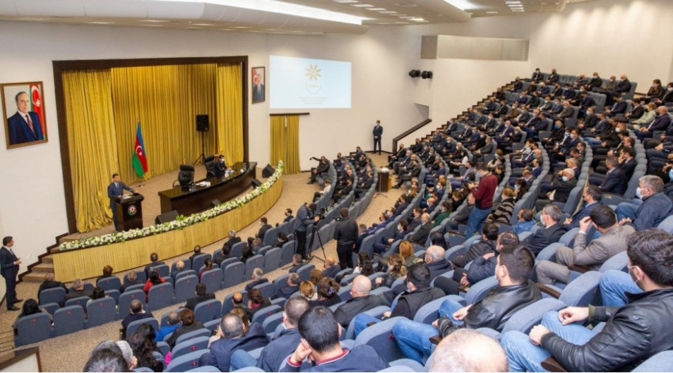 kobia-agstafa-rayonunda-sahibkarlarla-gorushub-foto