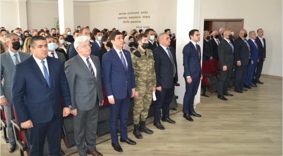 azerbaycan-xalqinin-sechimi-davamli-inkishaf-ve-siyasi-sabitlikdir-movzusunda-konfrans-kechirilib-foto