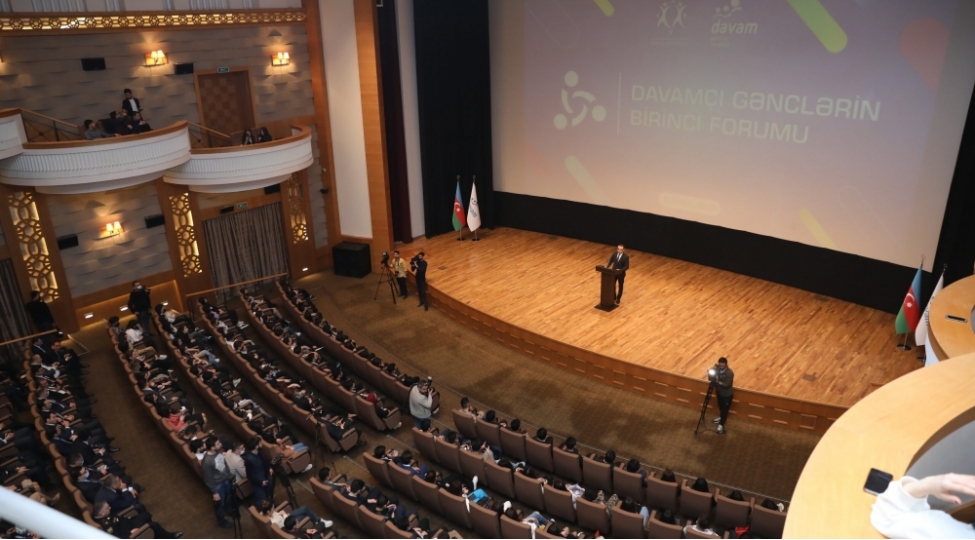 davamchi-genclerin-birinci-forumu-kechirilib-foto