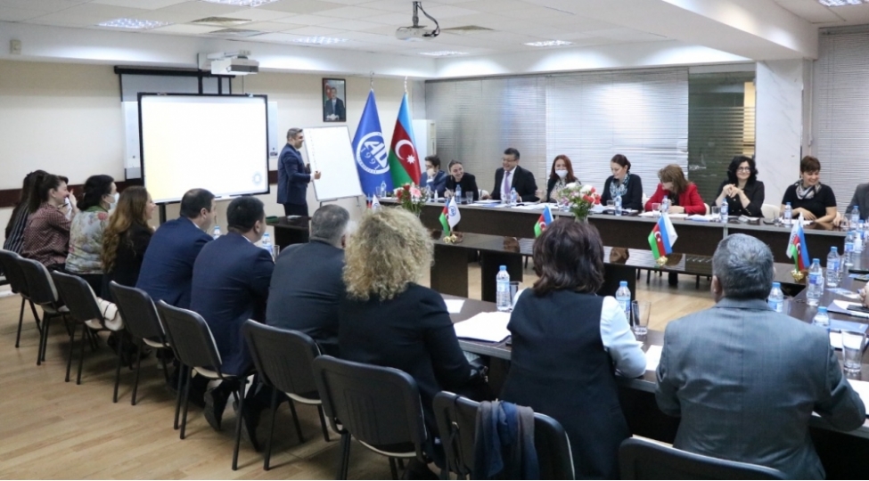 liderliyin-esaslari-adli-telim-kechirilib