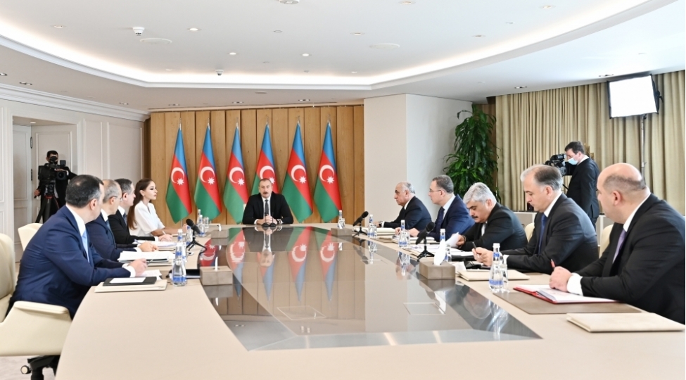 prezidentin-sedrliyi-ile-bu-ilin-birinci-rubunun-yekunlarina-hesr-olunan-mushavire-kechirilib