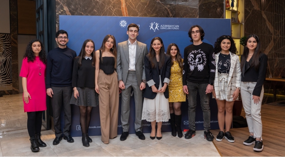 xarici-universitetlerde-tehsil-alan-genclerin-shebekeleshme-tedbiri-kechirilib