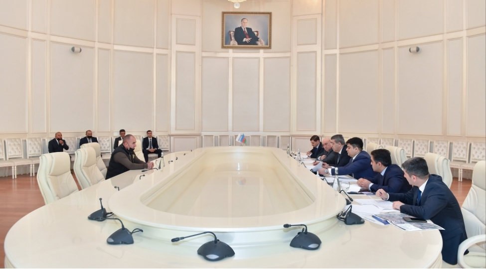 azersu-asc-nin-sedr-muavini-kocherli-hesenov-gence-sheherinde-vetendashlari-qebul-edib-foto