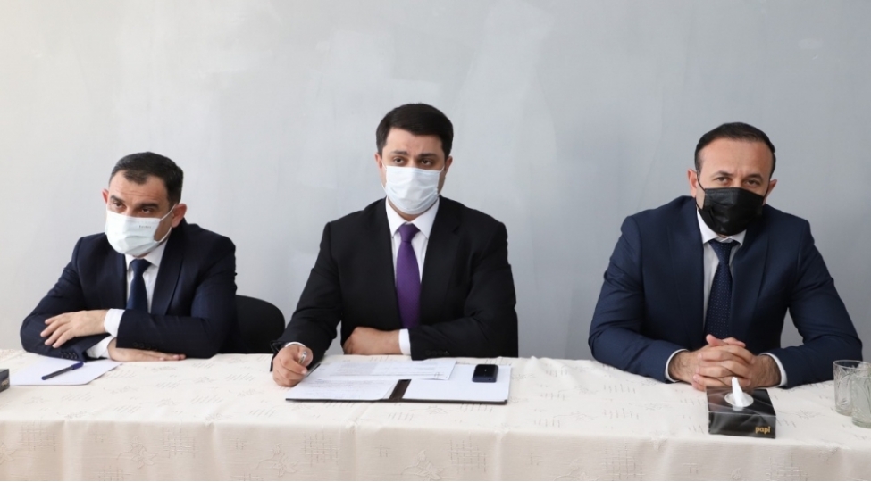 neftchalanin-icra-bashchisi-vetendashlarin-problemlerini-dinleyib-foto