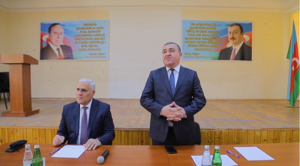 xetai-rayonunda-sakinlerle-novbeti-seyyar-gorush-kechirilib-foto