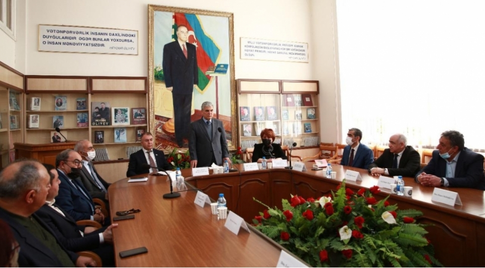 pedaqoji-universitetle-milli-meclis-arasinda-ekoloji-tefekkur-sahesinde-emekdashliq-meseleleri-muzakire-olunub