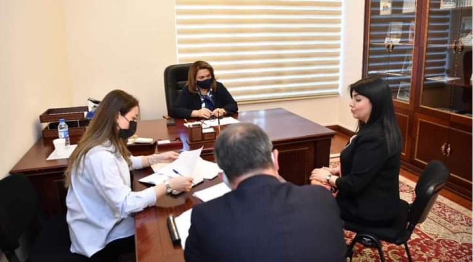 hicran-huseynova-sumqayitda-vetendashlari-qebul-edib