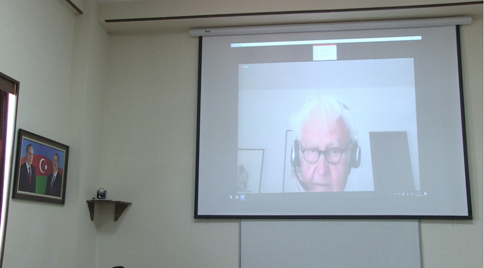 ndu-da-berlin-frei-universitetinin-fexri-professoru-ekkehard-konigin-ishtiraki-ile-vebinar-kechirilib-foto