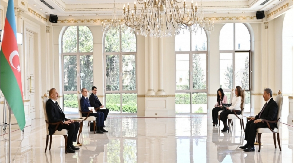 prezident-misirin-yeni-sefirinin-etimadnamesini-qebul-edib-yenilenibfoto