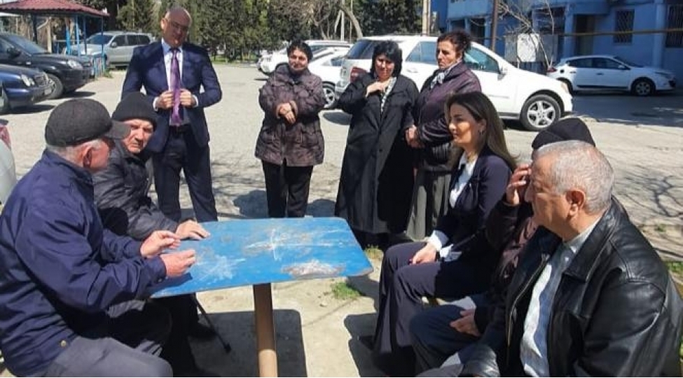 konul-nurullayeva-sechicilerinin-problemleri-ile-maraqlanib-foto