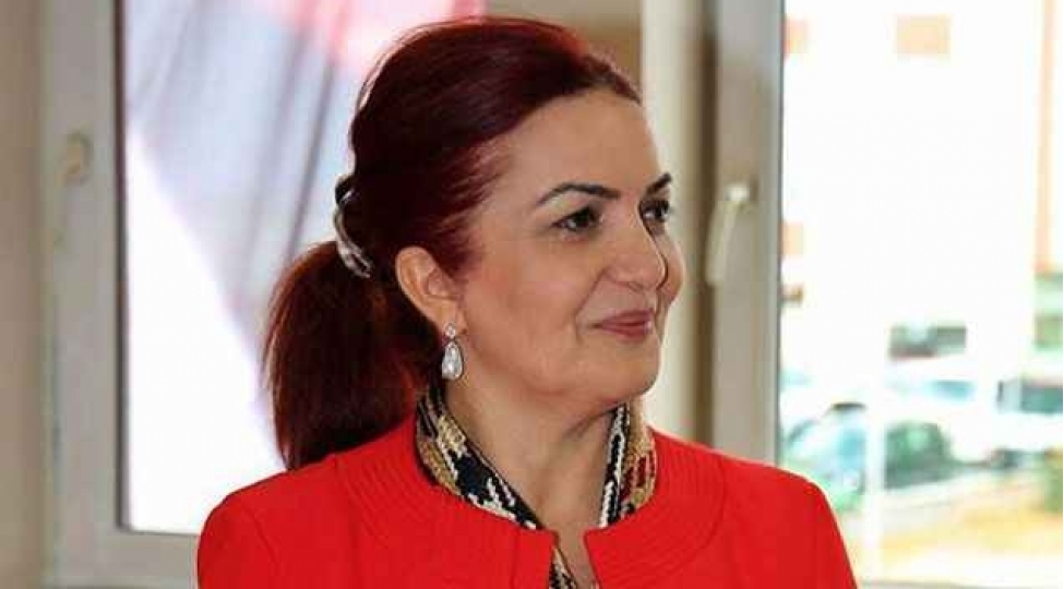 aygun-attar-mescidlere-azerbaycan-tebietine-deyen-ziyani-niye-gormurler