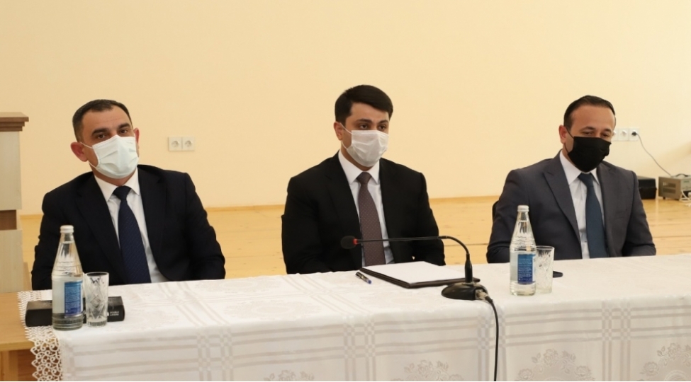 neftchalanin-icra-bashchisi-terefinden-vetendashlarin-novbeti-seyyar-qebulu-kechirilib-foto