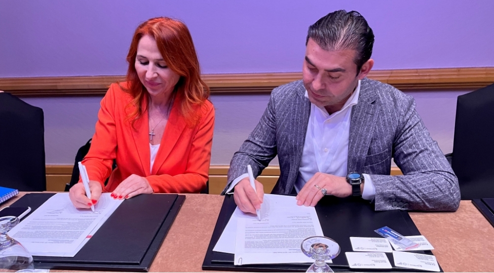 azertelecom-ve-sparkle-reqemsal-ipek-yolu-layihesi-cherchivesinde-emekdashliq-edecek-foto