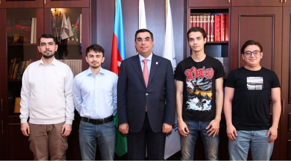 banm-in-3-telebesi-absh-de-doktorantura-teqaudu-qazanib