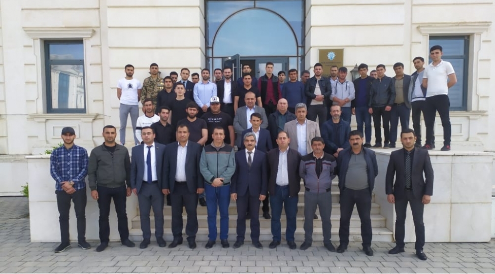 agdashda-bir-qrup-veten-muharibesi-ishtirakchisi-ile-gorush-kechrilib-foto