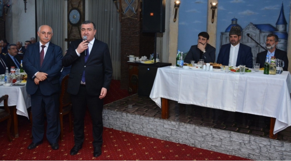 xetai-rayonunda-shehid-aileleri-ve-qaziler-uchun-iftar-sufresi-achilib-foto
