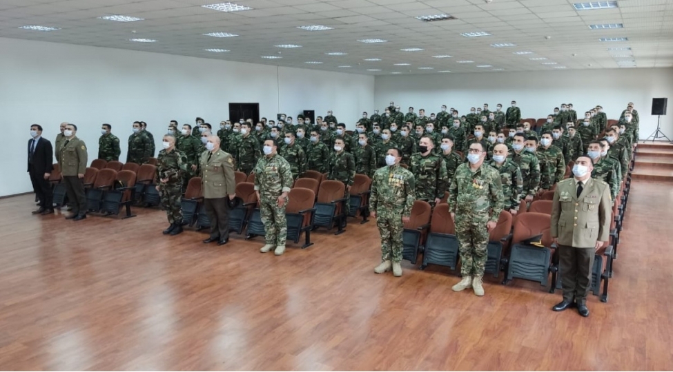 mulki-mudafie-qoshunlarinda-veten-muharibesi-qazileri-ile-gorush-kechirilib-foto
