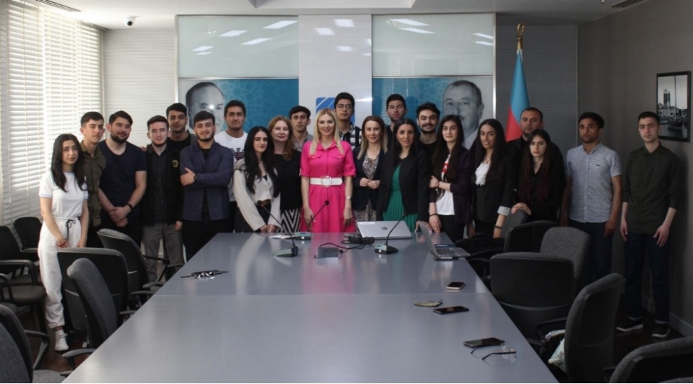 taninmish-pr-mutexessisleri-telebelere-kommunikasiyanin-ehemiyyetine-dair-telim-kechib-foto
