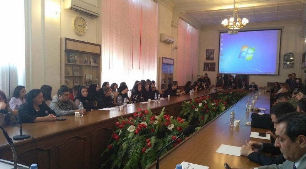 adpu-da-shehidler-olmez-veten-bolunmez-adli-tedbir-kechirilib-foto