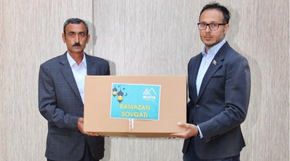 ucarda-shehid-qazi-ve-hessas-qrupdan-olan-bir-qrup-aileye-bayram-sovqati-paylanib-foto