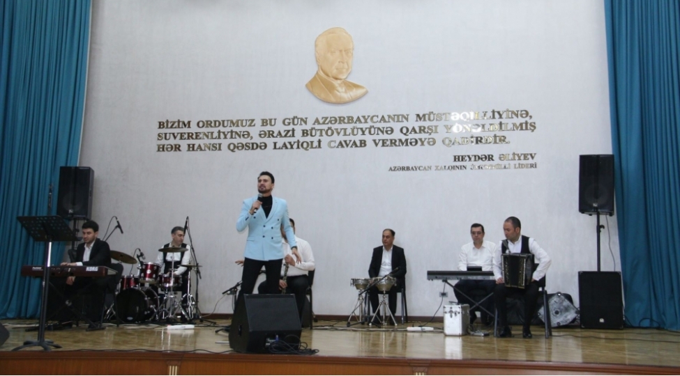 heyder-eliyev-adina-azerbaycan-ali-herbi-mektebinde-konsert-kechirilib
