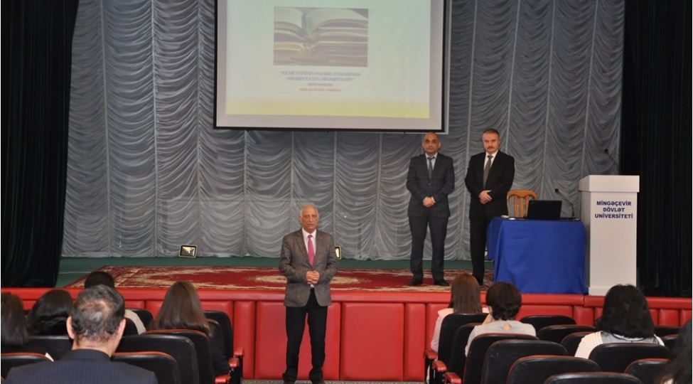 elmi-tezisin-hazirlanmasinda-edebiyyatin-ehemiyyeti-movzusunda-seminar