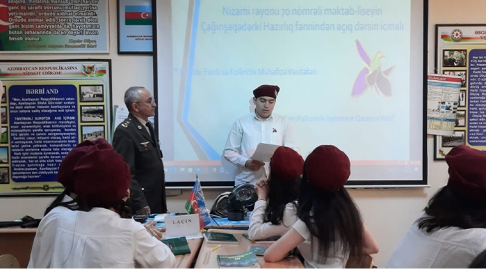 vetenperver-azerbaycan-gencliyi-devizi-altinda-achiq-ders-kechirilib-foto