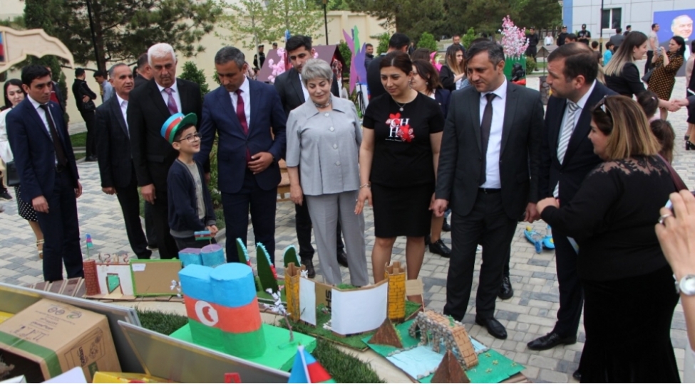 yevlaxda-idman-ve-mahni-bayrami-kechirilib-foto