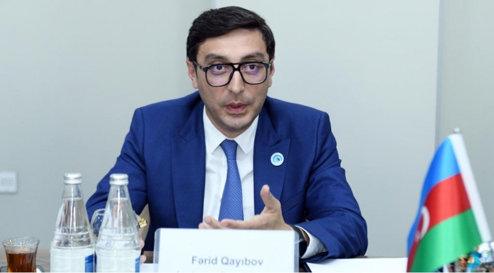 ferid-qayibov-agdam-agcabedi-ve-lachin-rayonlarinin-sakinlerini-qebul-edib-foto