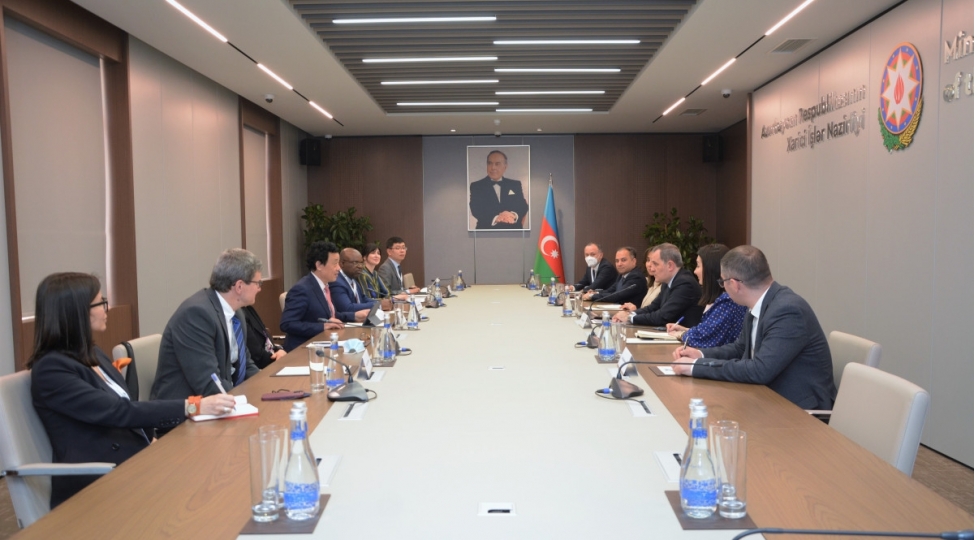ceyhun-bayramov-fao-nun-bash-direktoru-ile-gorushub