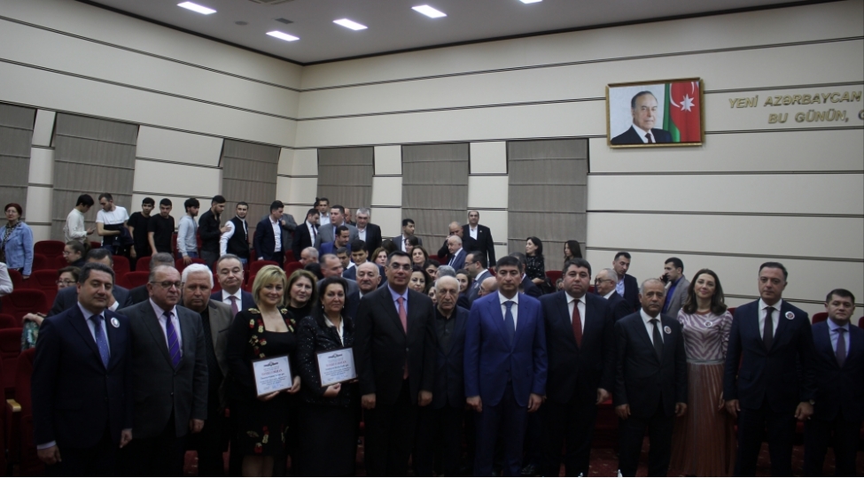 yasamalda-boyuk-qayidish-ulu-onder-heyder-eliyevin-realliga-chevrilen-arzulari-adli-konfrans-kechirilib-foto