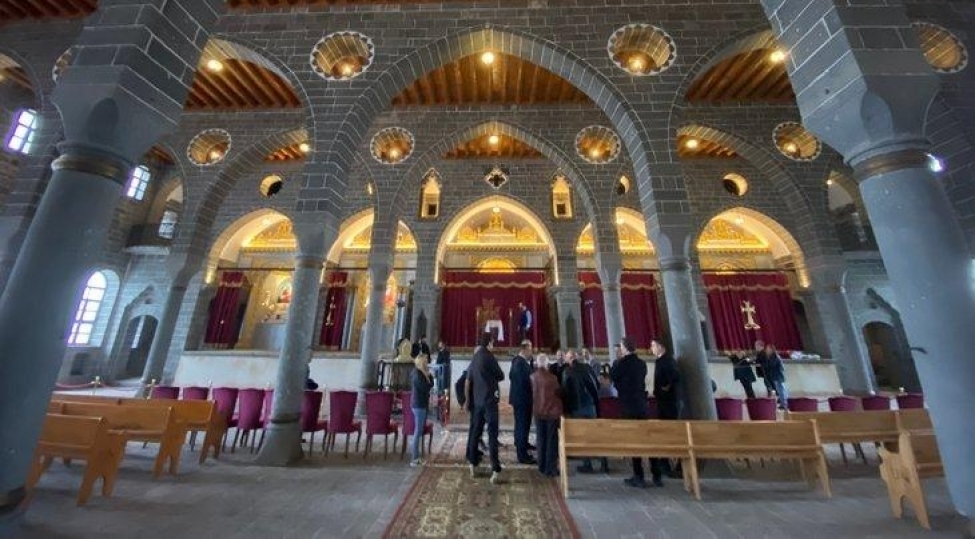 turkiyede-ermeni-ve-assori-kilseleri-berpa-edilib