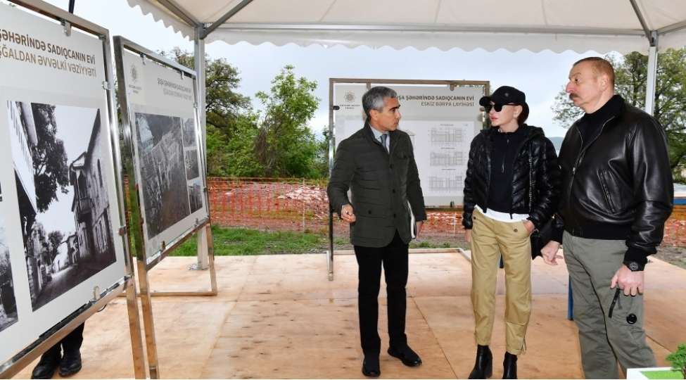meshhur-tarzen-sadiqcanin-shushadaki-evinin-berpasi-ishleri-ile-tanishliq-foto