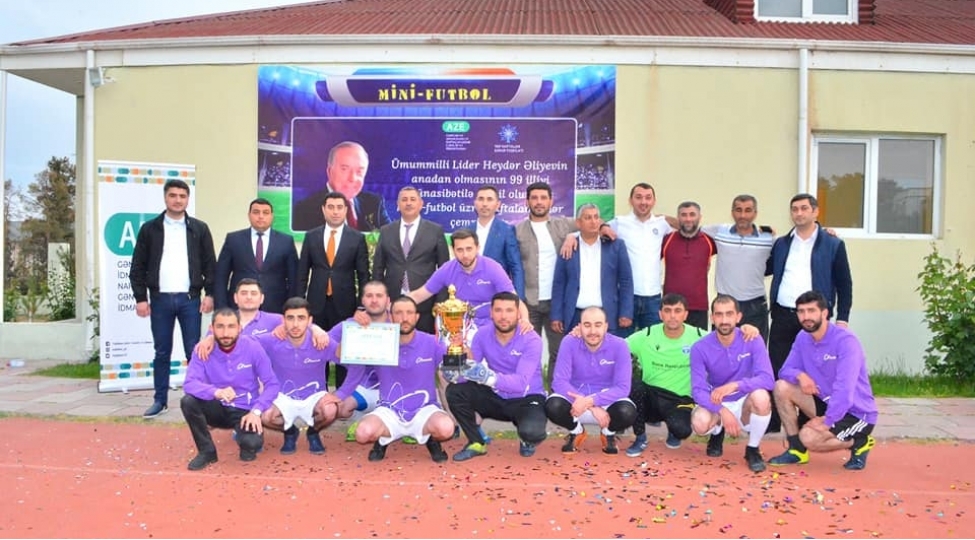 naftalanda-ulu-onder-heyder-eliyevin-xatiresine-hesr-olunan-mini-futbol-turniri-basha-chatib-foto