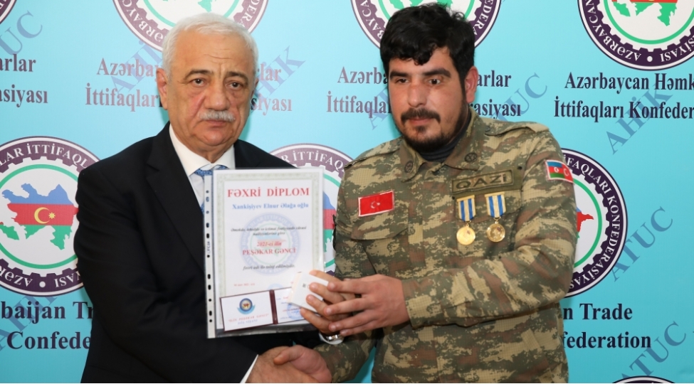 veten-muharibesi-qazileri-ve-veteranlari-mukafatlandirilib-foto