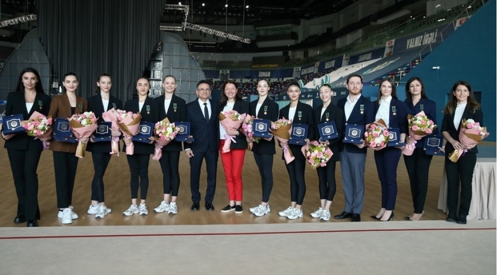 medet-quliyev-gimnastlari-teltif-edib