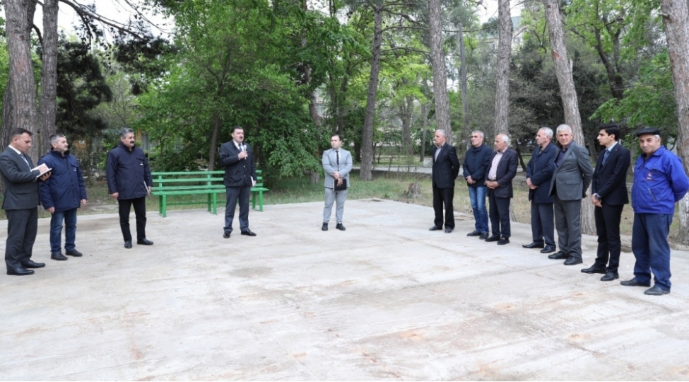 paytaxtin-bineqedi-rayonunda-sakinlerin-muracietleri-dinlenildi-foto