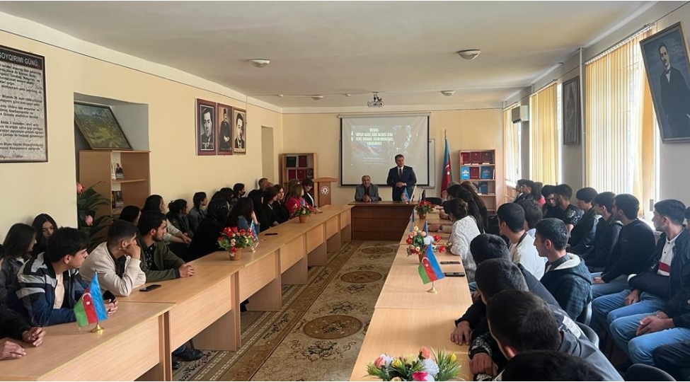 mezahir-efendiyev-goychay-dovlet-idareetme-ve-texnologiya-kollecinin-muellim-ve-telebe-kollektivi-ile-gorushub-foto