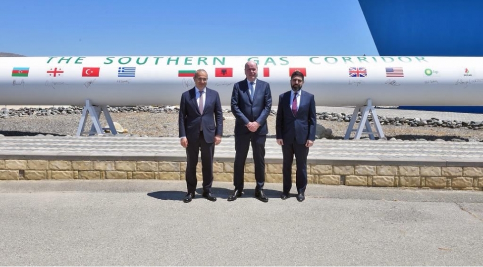 mikayil-cabbarov-sengachal-terminalinda-olub