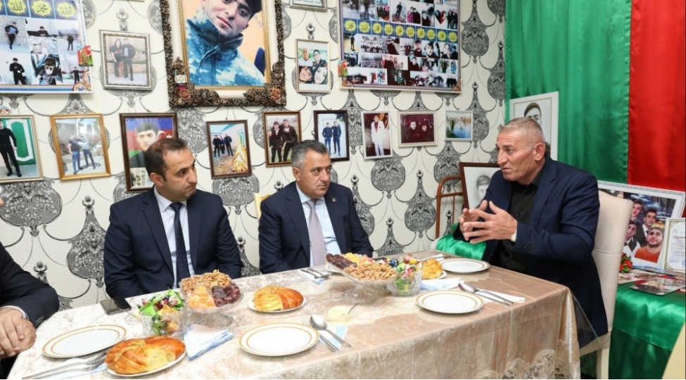 absheronda-shehid-aileleri-ziyaret-olunub-foto
