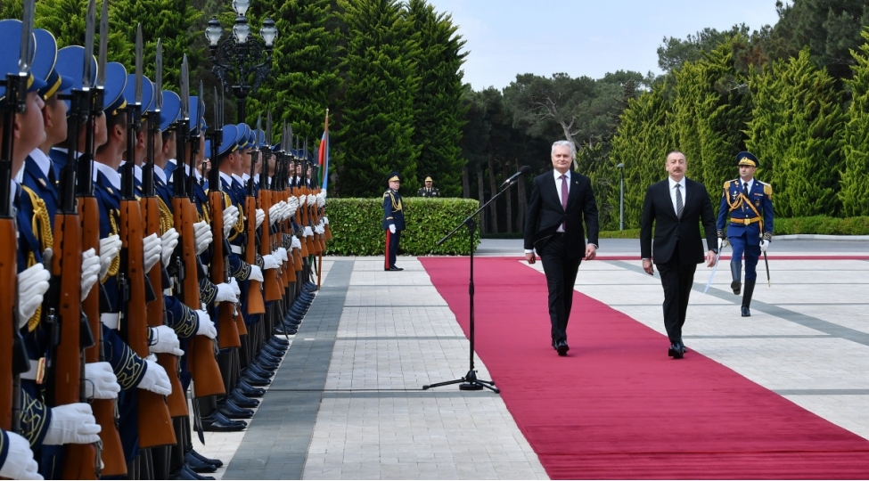 litva-prezidentinin-resmi-qarshilanma-merasimi-olub-foto