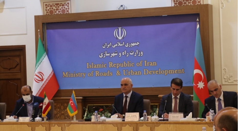shahin-mustafayevin-irana-seferi-bashlayib-foto