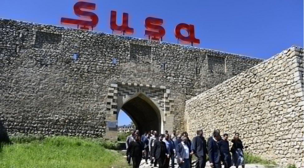 gurcustanli-dindarlarshushada-olublar