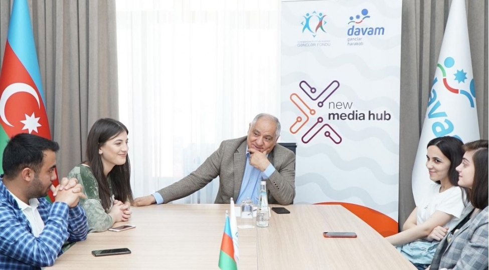 davam-new-media-hub-layihesinin-ikinci-movsumune-start-verib-foto