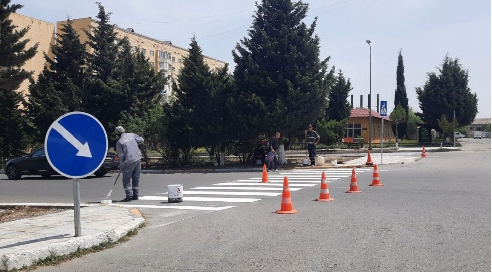 sumqayitda-piyadalari-narahat-eden-daha-bir-problem-oz-hellini-tapdi-foto