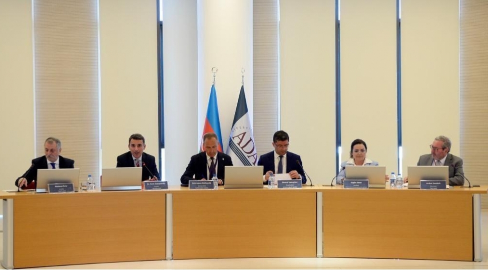 enenevi-mediadan-yeni-mediaya-kechid-beynelxalq-ekspertlerle-muzakire-kechirilibfoto